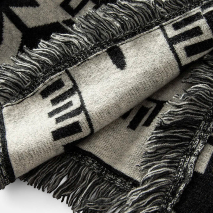 Luxuriöse Kaschmir Jacquard Strickjacke mit Quasten für Damen