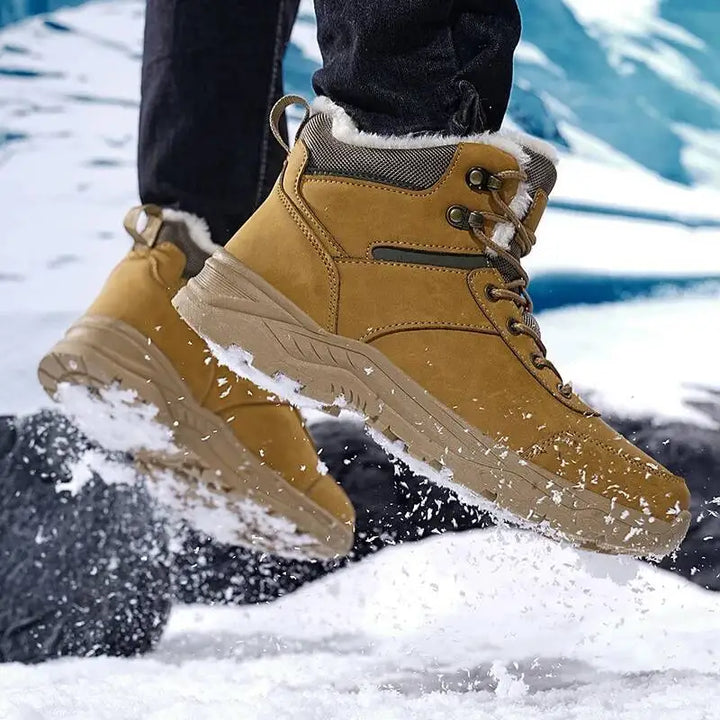 Warme Herren Winterstiefel mit Fell-Obermaterial - Knöchelhohe Schnürstiefel
