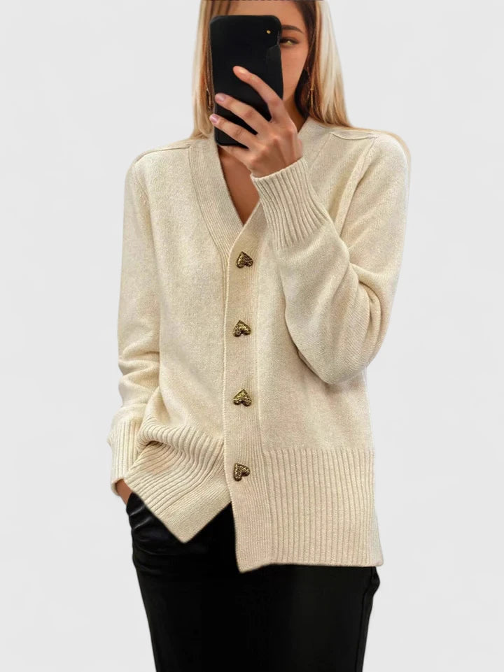 Eleganter Strickcardigan Damen mit Herzknöpfen