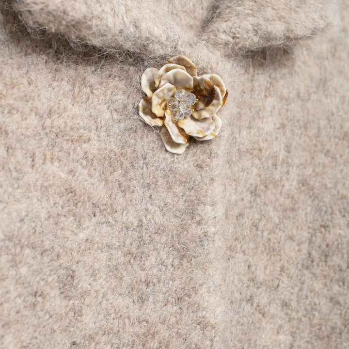 Elegante Strick Cardigan mit Blüten Knöpfen für Damen