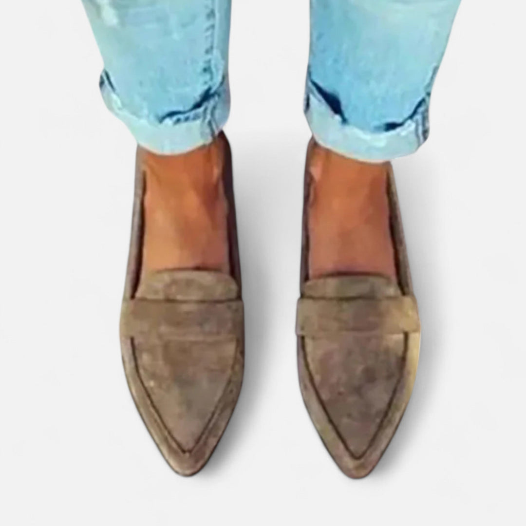 Elegante Retro Spitz Slipper für Damen