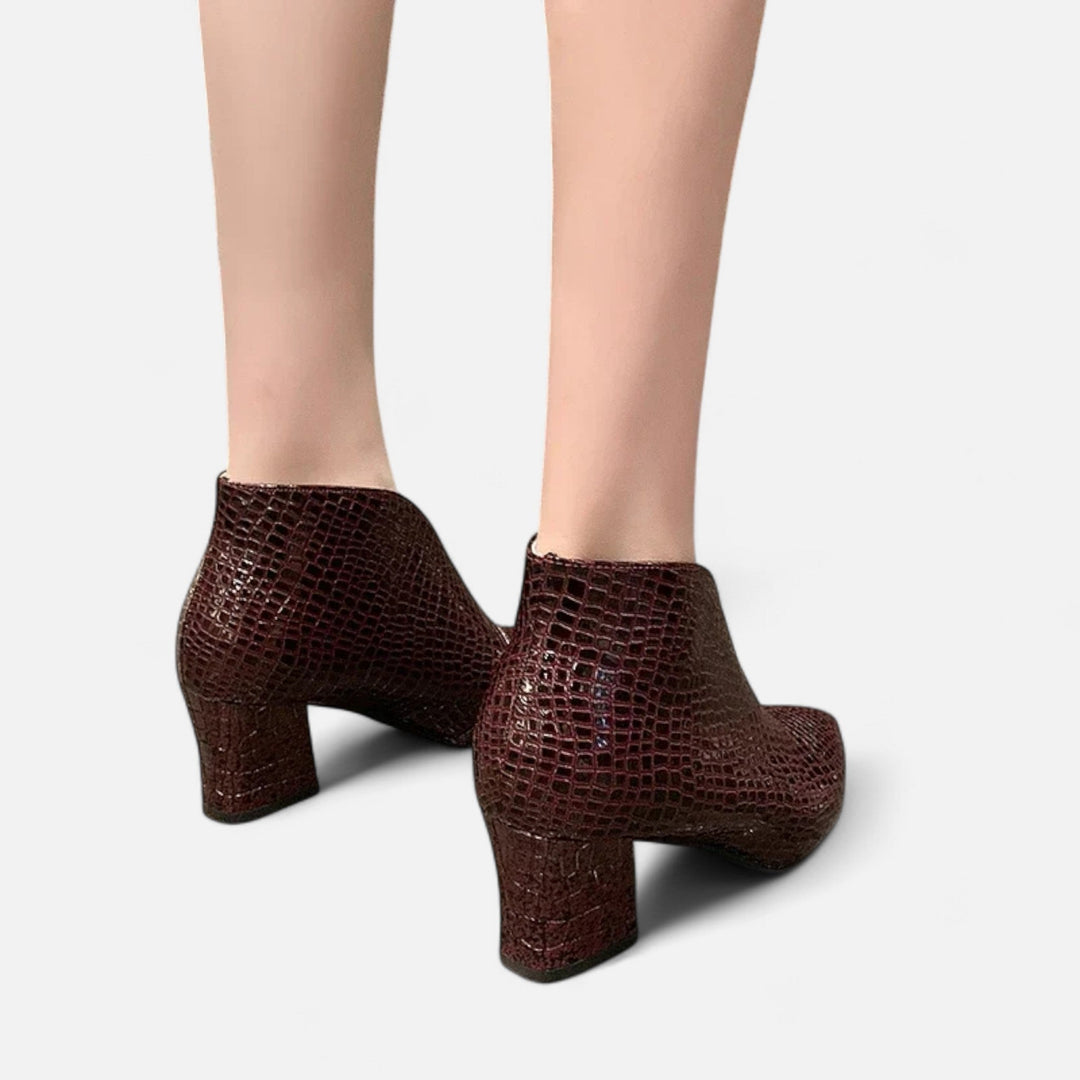 Elegante Patent Leder Damen Ankle Boots mit V-Ausschnitt