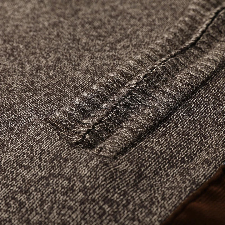 Herren Viertelzip-Pullover mit Kontrastdetails - Hoher Kragen und Moderne Passform