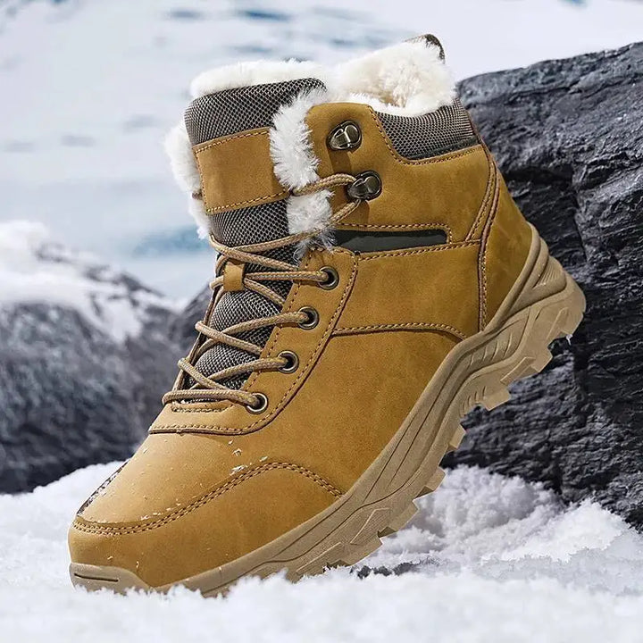 Warme Herren Winterstiefel mit Fell-Obermaterial - Knöchelhohe Schnürstiefel